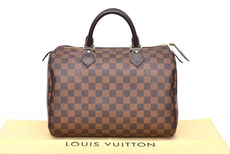 รับซื้อกระเป๋า mcm รับซื้อกระเป๋าแบรนด์ mcm ทุกรุ่น
